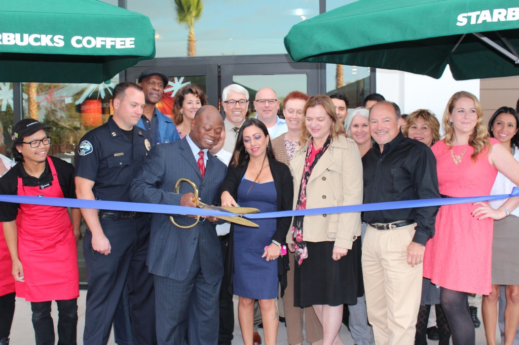 (Front row from left to right): Signal Hill Police Captain Christopher Nunley, Mayor Ed Wilson, Starbucks District Manager Fauzia Adams, Councilwoman Lori Woods, Signal Hill Petroleum Executive Vice President & CEO David Slater and Signal Hill Petroleum Real Estate Manager Ashley Schaffer